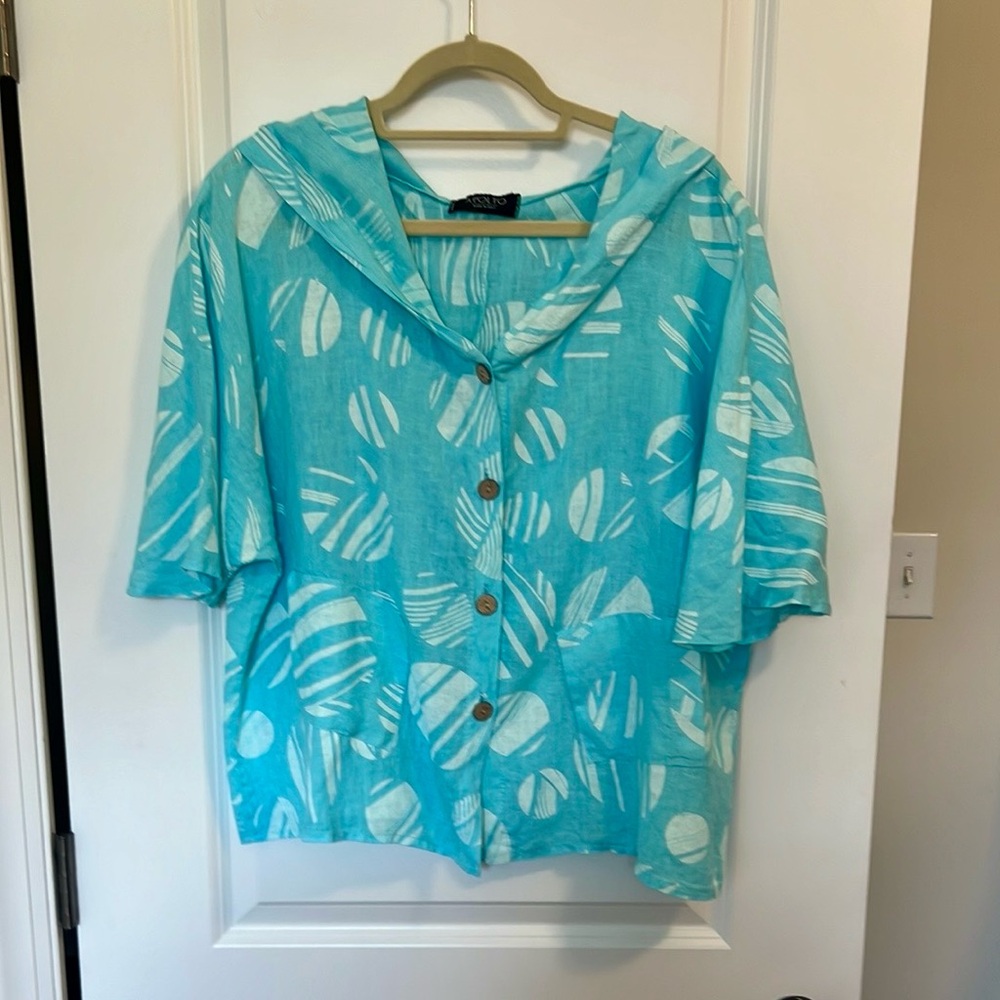 Avolto Turquoise Button-Up Linen Hooded Top